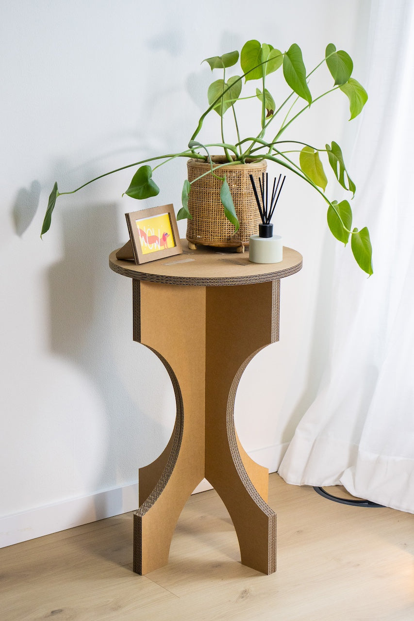 Beistelltisch aus Karton