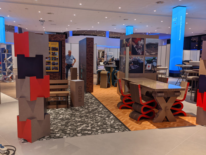 Konferenztisch aus Kartonwaben