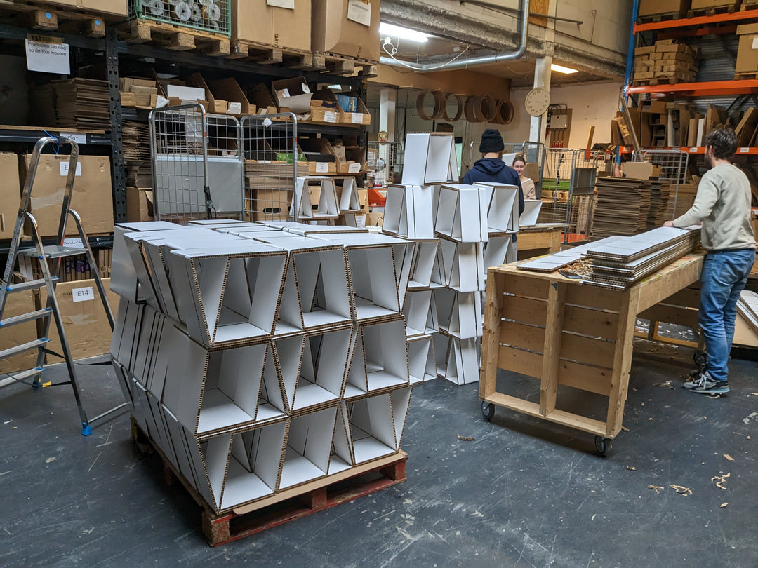Honingraat-kast-voor-Zadkine-Beauty-&-Design-Lab-3