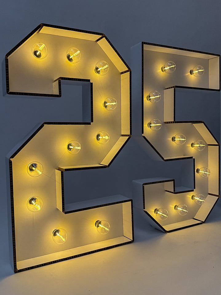 Kartonnen licht letters