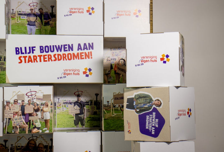 Kartonnen bedrukte stapelkubus dicht