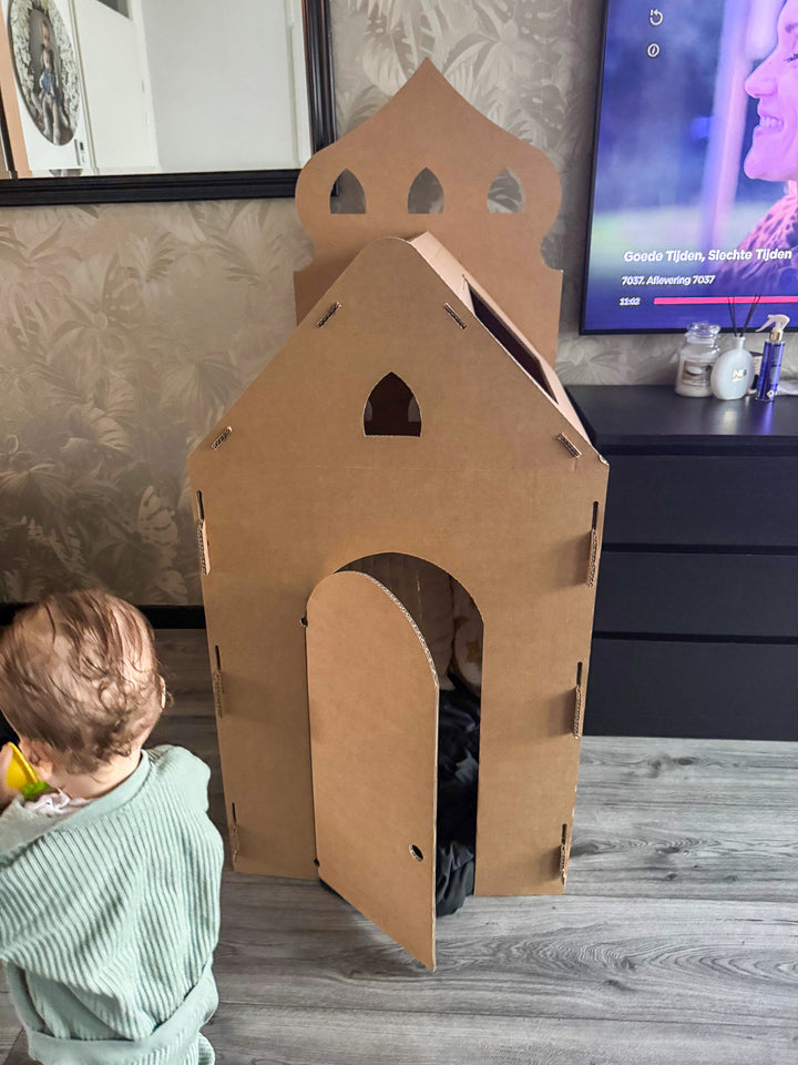 Arabisches Spielhaus aus Pappe