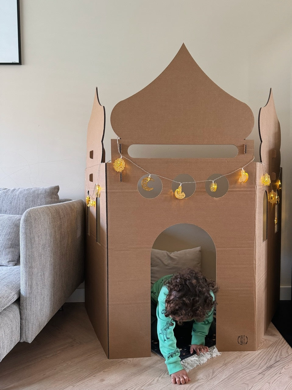 Arabische Spielwand aus Pappe