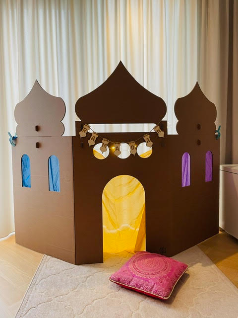 Arabische Spielwand aus Pappe