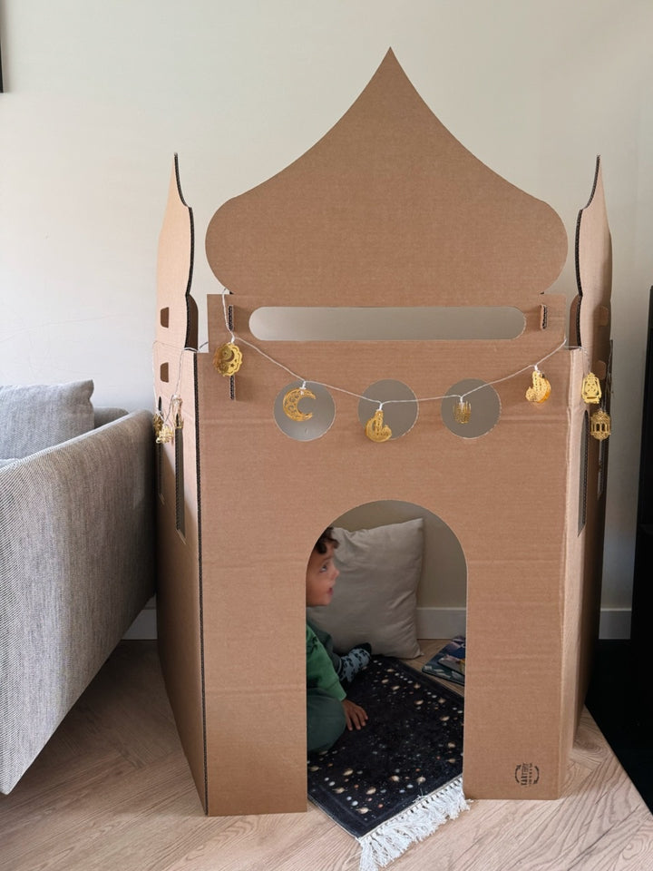 Arabische Spielwand aus Pappe