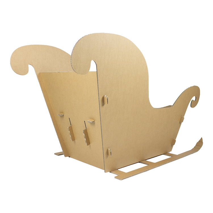 Schlitten aus Pappe