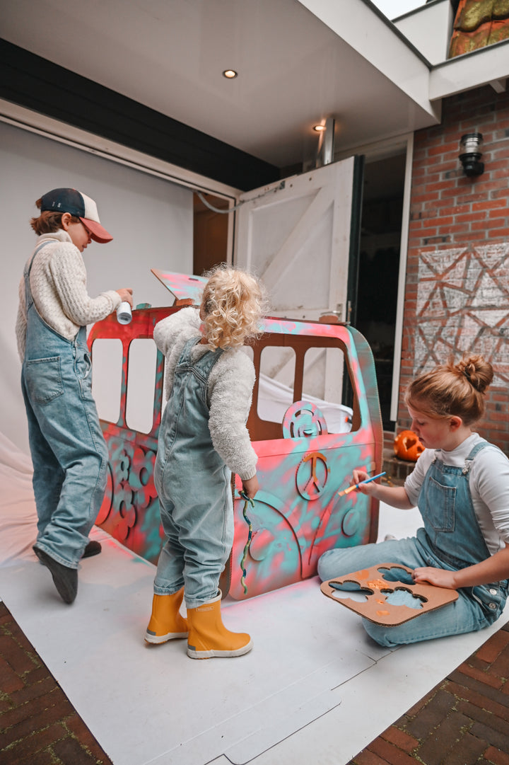 Wohnmobil aus Karton