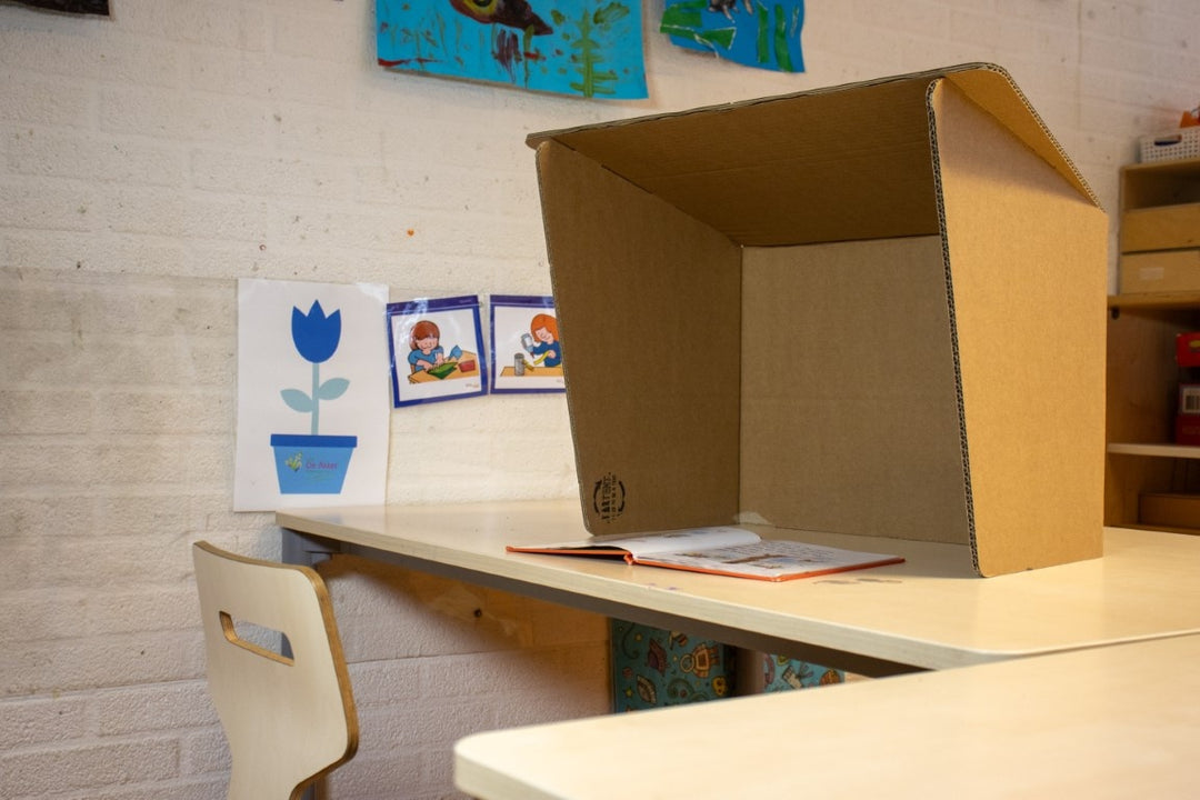 Kartonnen laptop zonnescherm