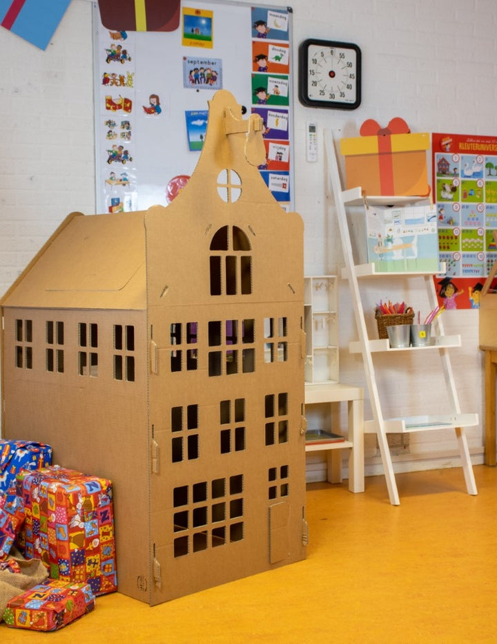 Grachtenhaus aus Pappe