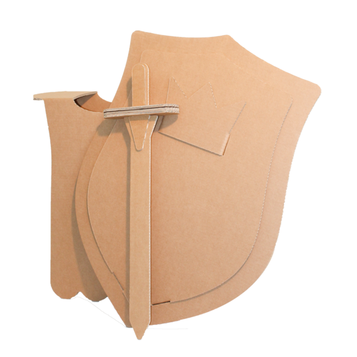 Ritterkostüm aus Pappe