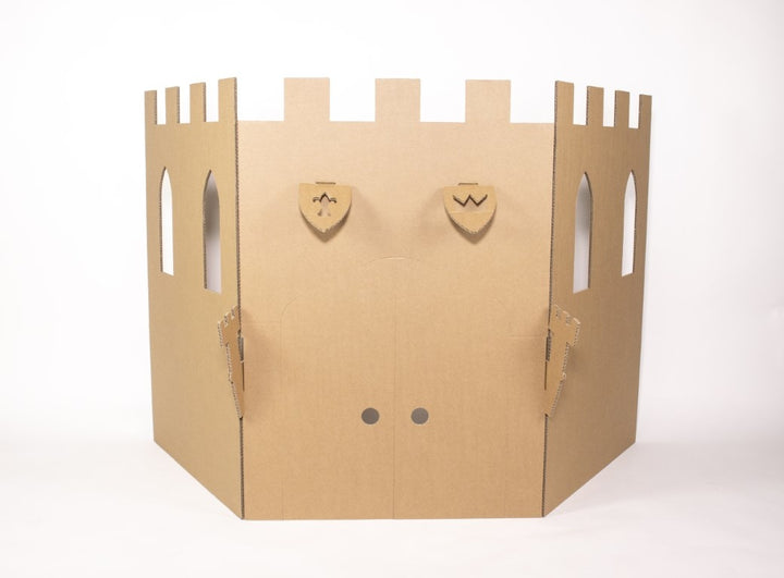Burgmauer aus Pappe