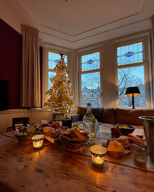 Weihnachtsbaum aus Pappe