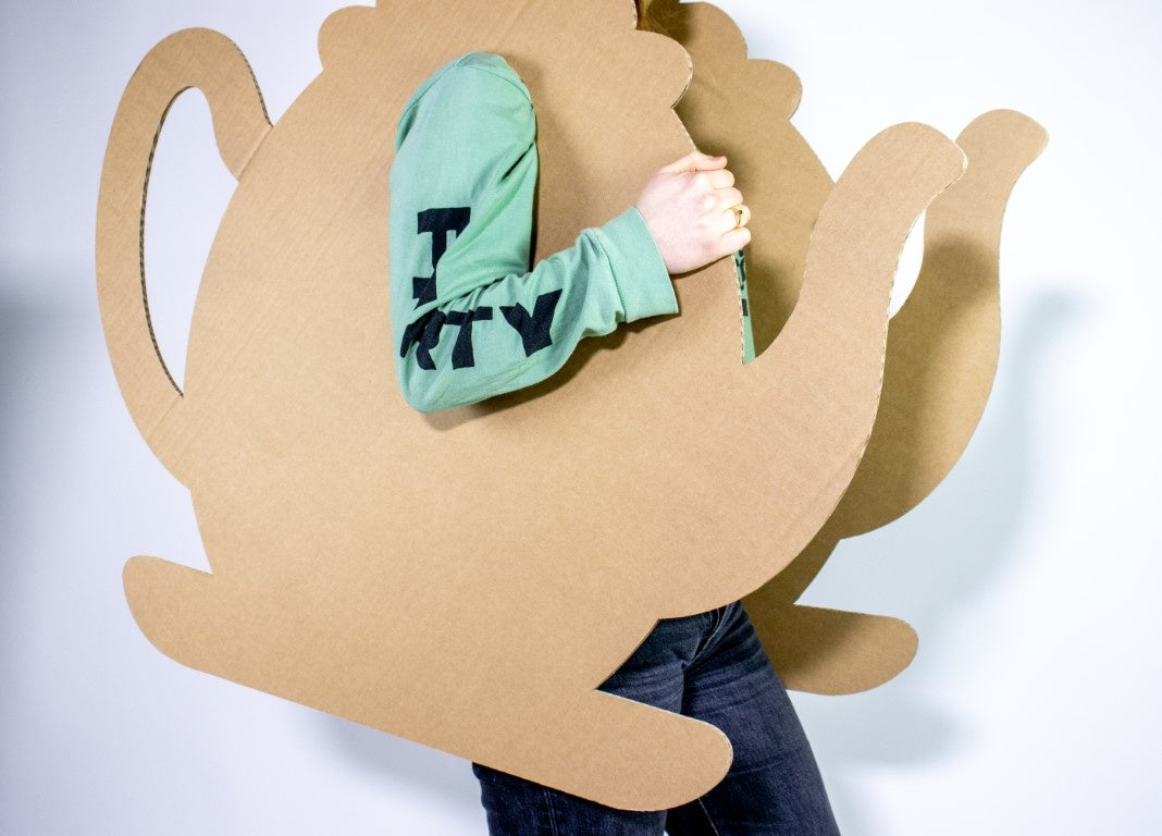 Teekanne aus Pappe Kostüm