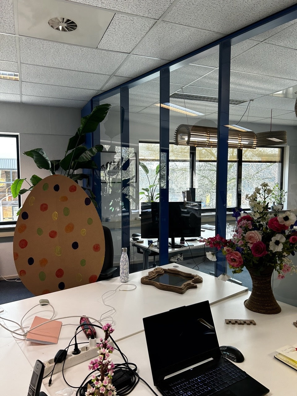 Papp-Osterei-Kostüm