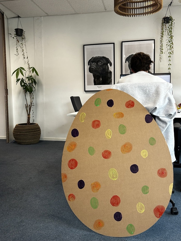 Papp-Osterei-Kostüm