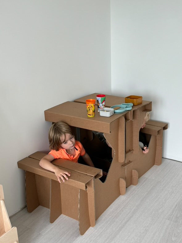 Picknicktisch für Kinder aus Pappe