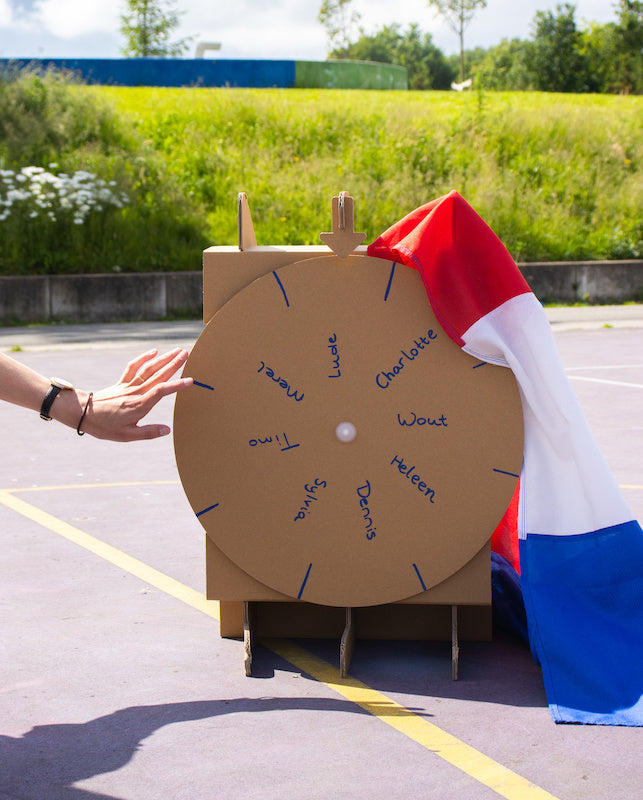 Kartonnen rad van fortuin