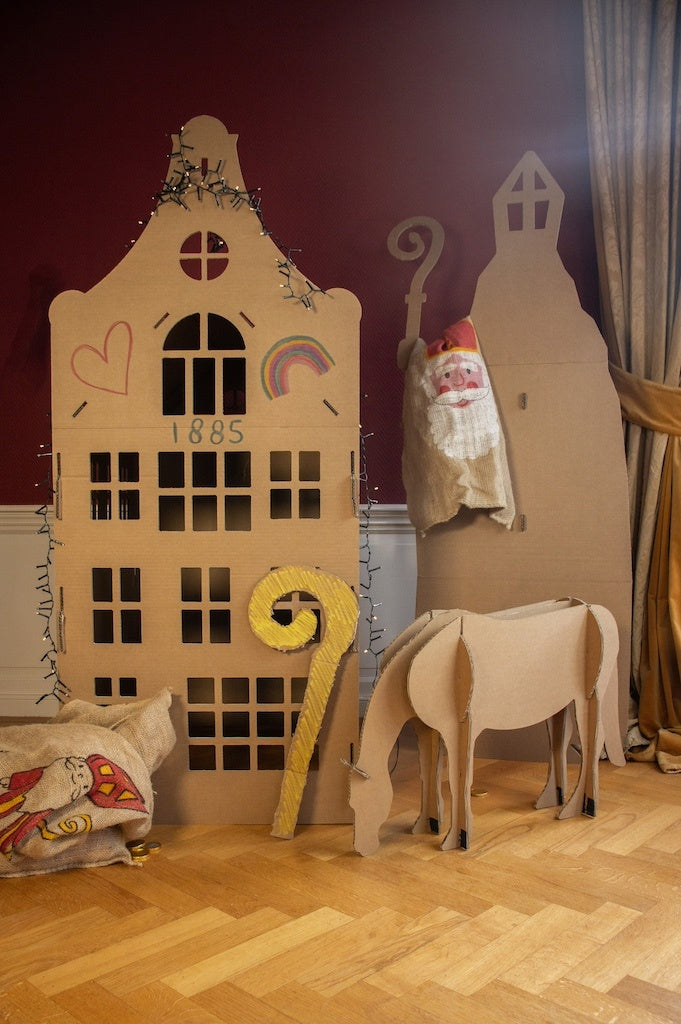 Grachtenhaus aus Pappe
