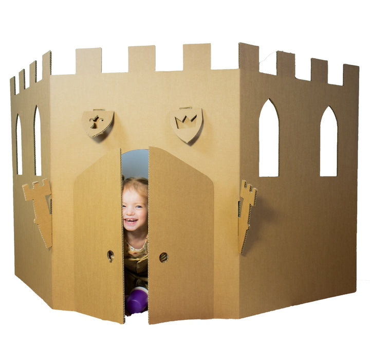 Burgmauer aus Pappe