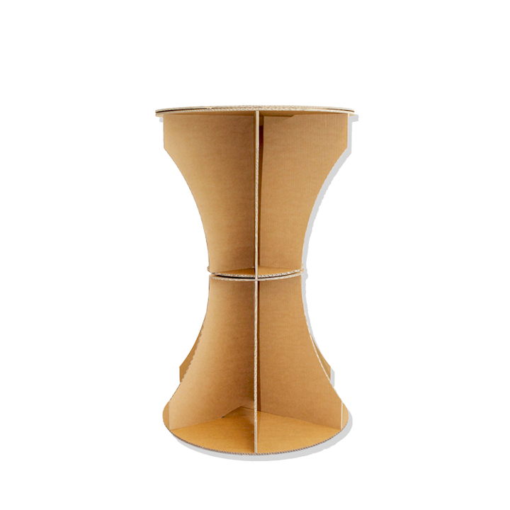 Temporärer Stehtisch aus Pappe