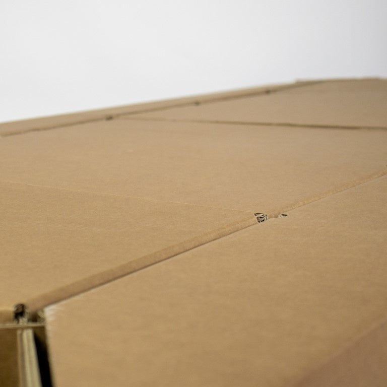 Klappbett aus Pappe