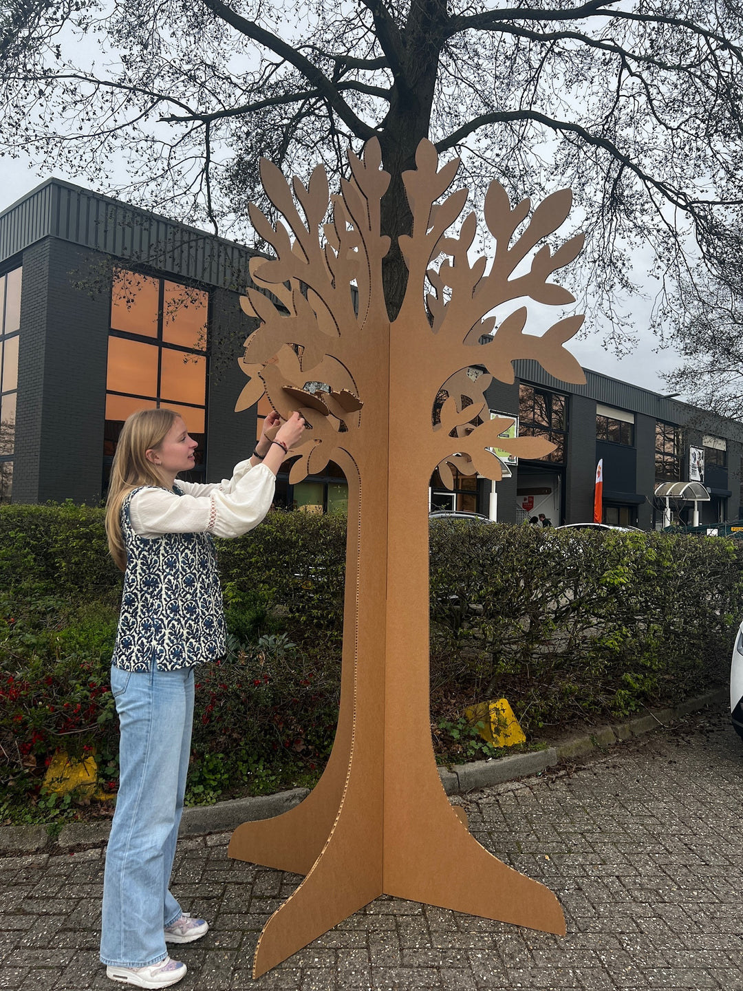 Cardboard xl tree 295 cm