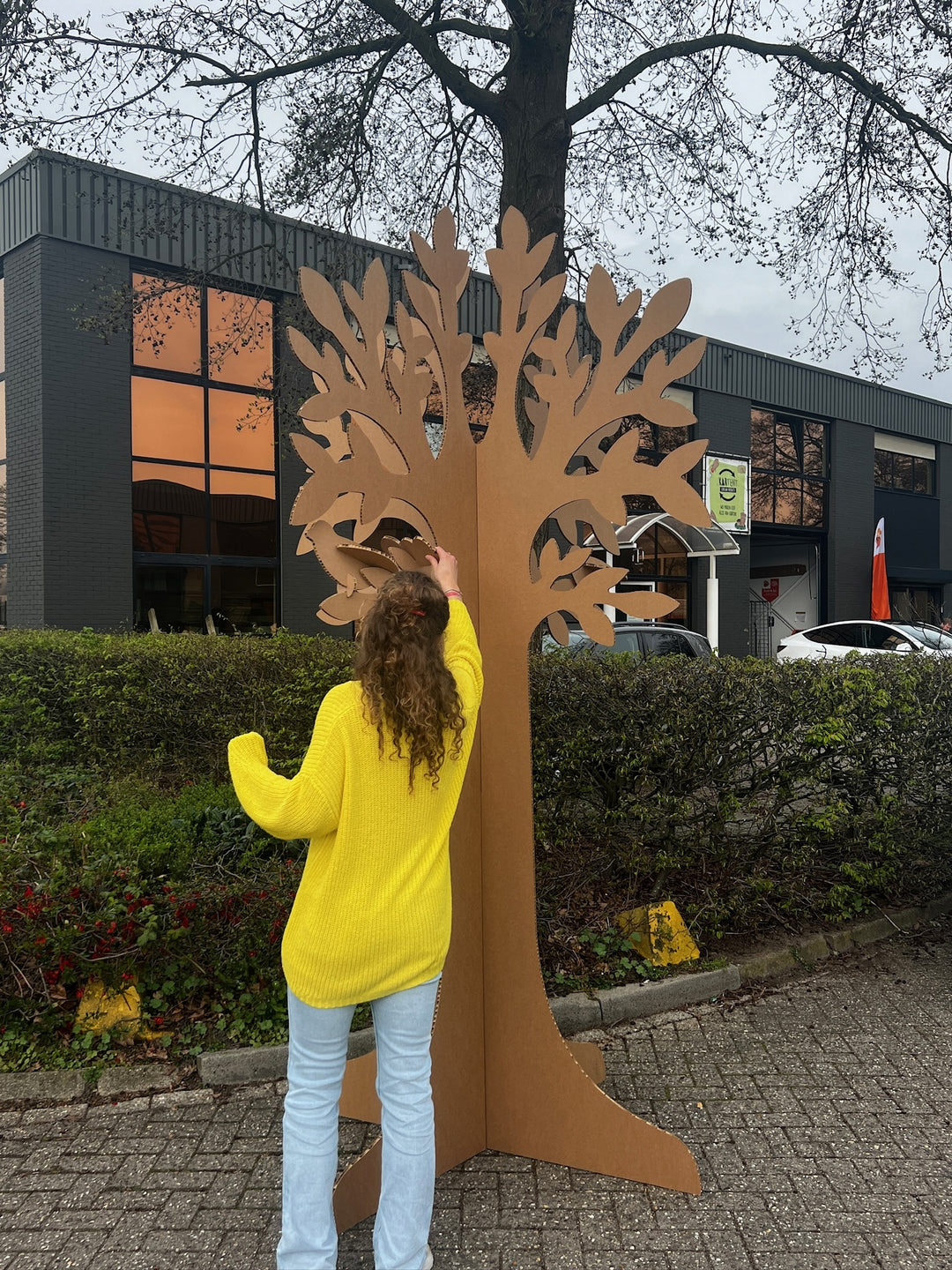 Cardboard xl tree 295 cm