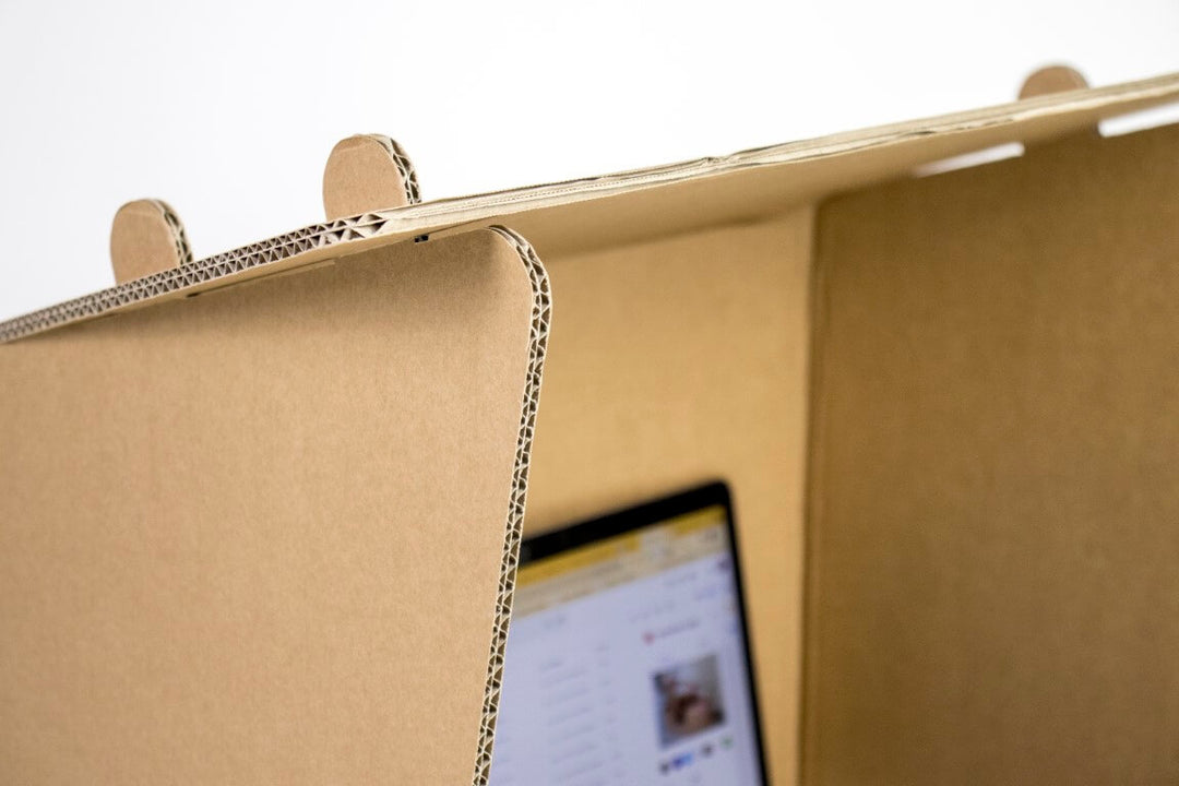 Kartonnen laptop zonnescherm