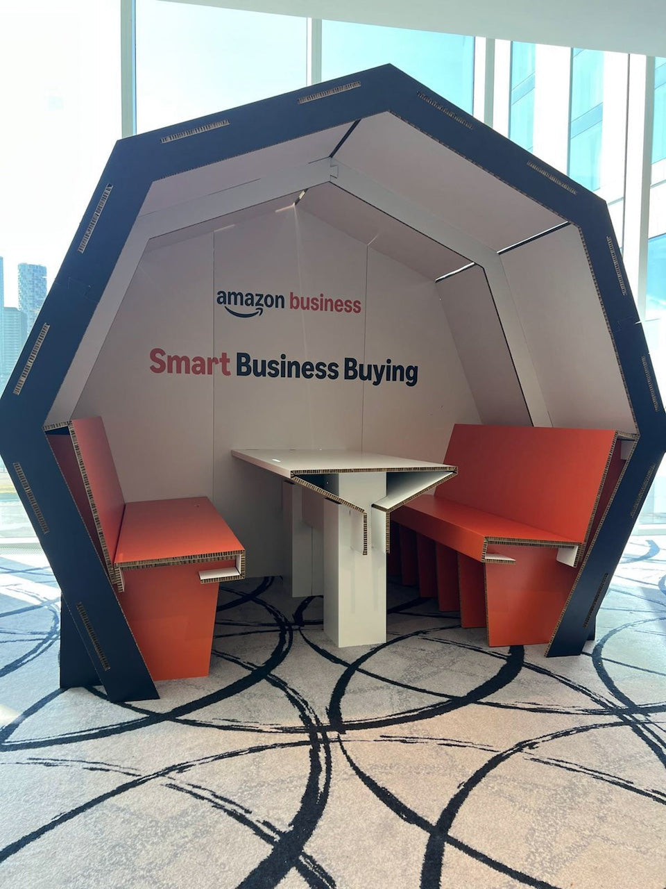 Mobiele vergaderruimtes voor Amazon en SAP Ariba
