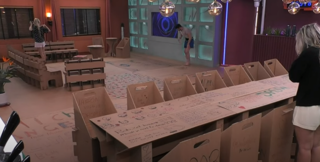 Huis vol karton voor BigBrother