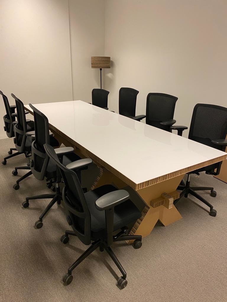 Honingraat tafel voor Seenons