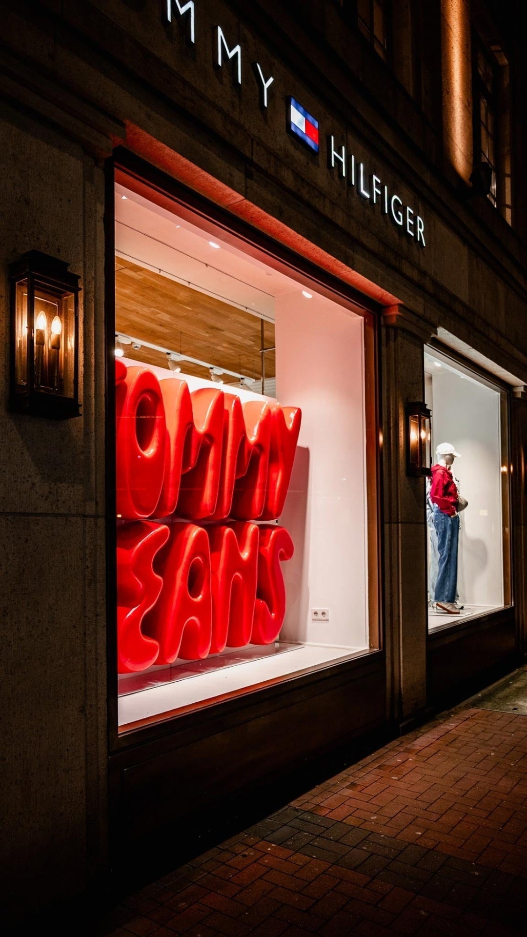 Ballonletters voor The Set Company en Tommy Hilfiger