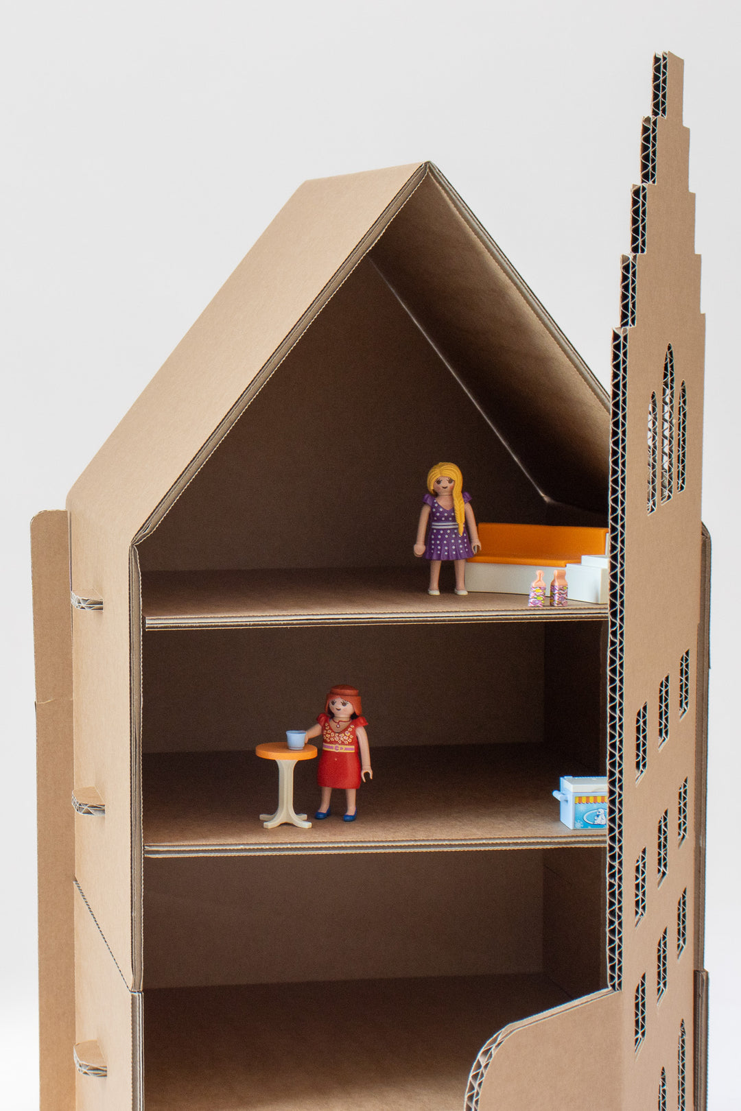 Kartonnen Amsterdams poppenhuis