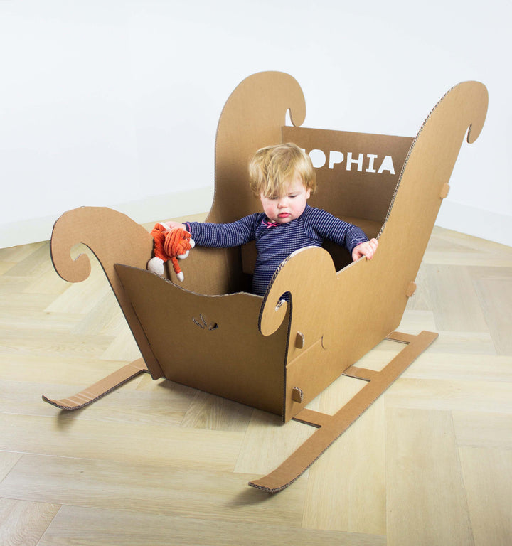 Schlitten aus Pappe