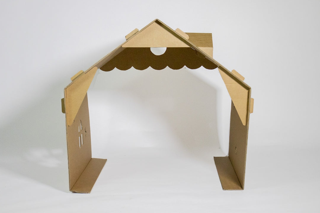 Kartonnen kinderbed huis