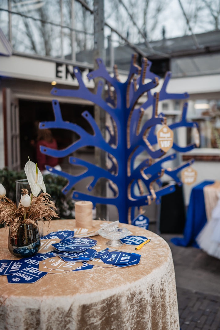 Cardboard tree with branches 200 cm