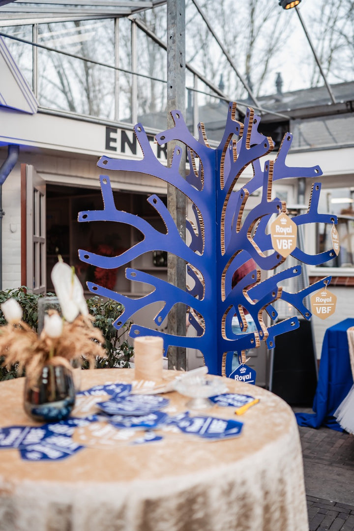 Cardboard tree with branches 200 cm