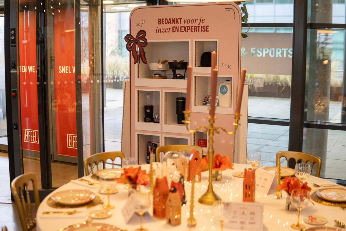 Unique gift presentation for Team Eiffel – Kartent