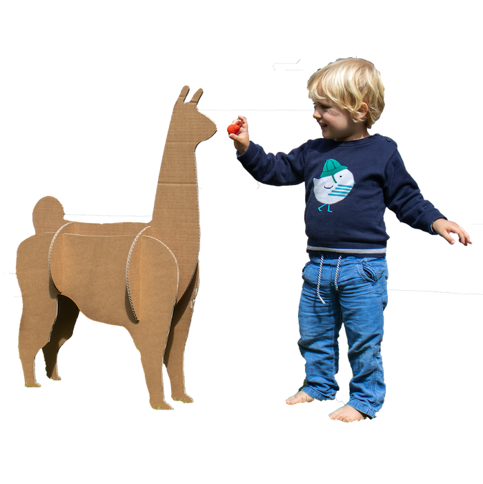 Lama aus Pappe