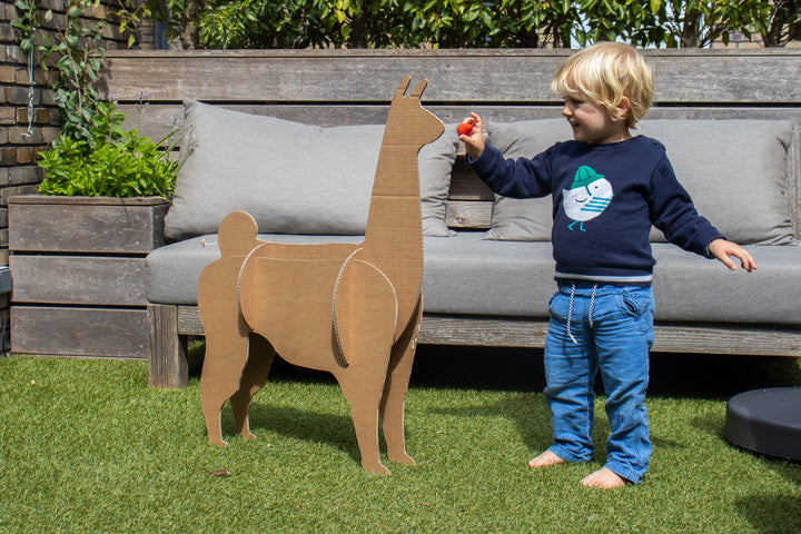 Lama aus Pappe
