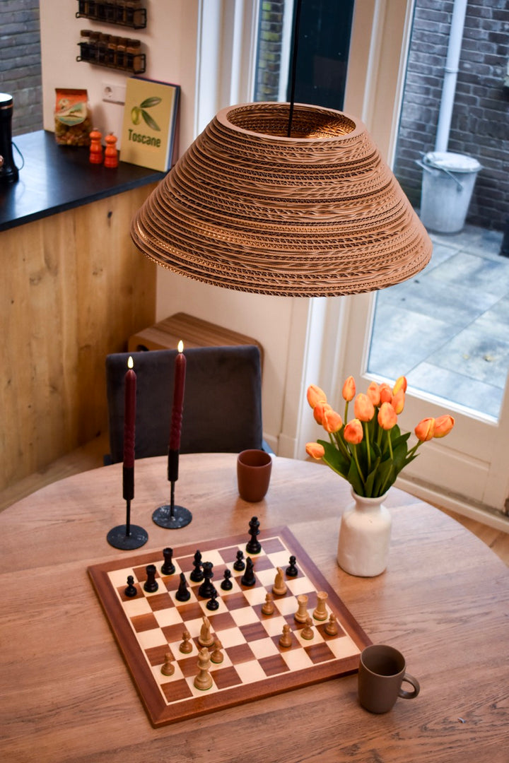 Kartonnen liempde lamp