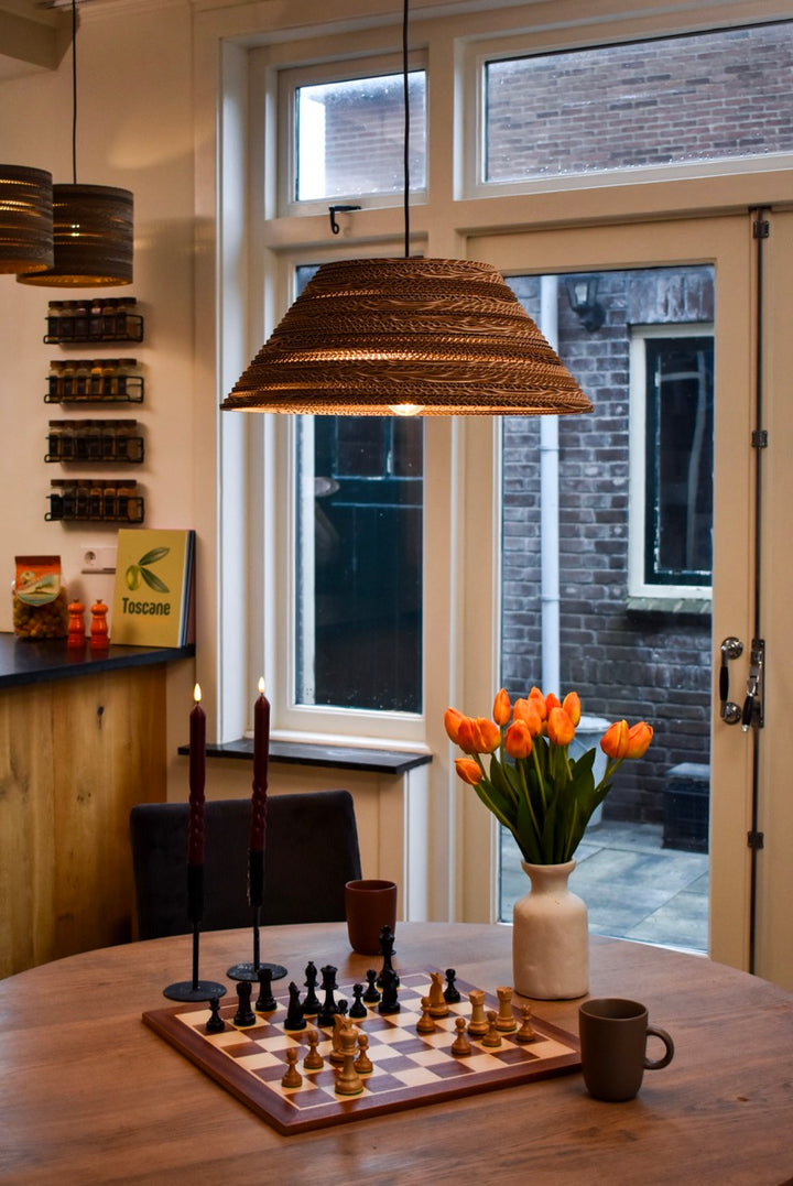 Kartonnen liempde lamp