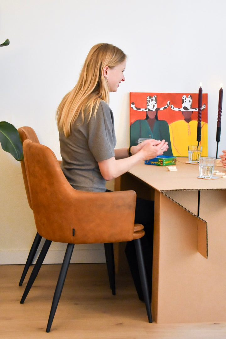 Pop-up-Tisch aus Pappe