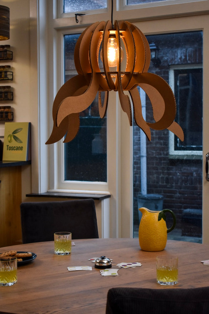 Octo Lampe aus Pappe