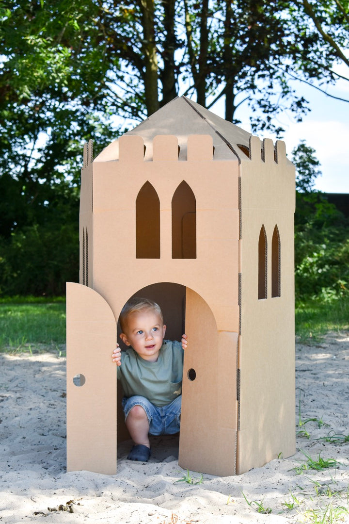 Burg aus Pappe