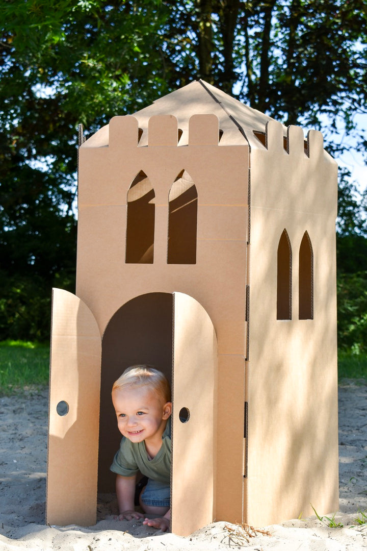 Burg aus Pappe