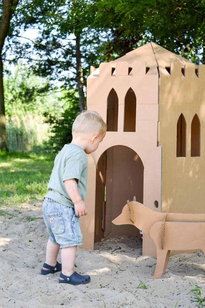 Burg aus Pappe