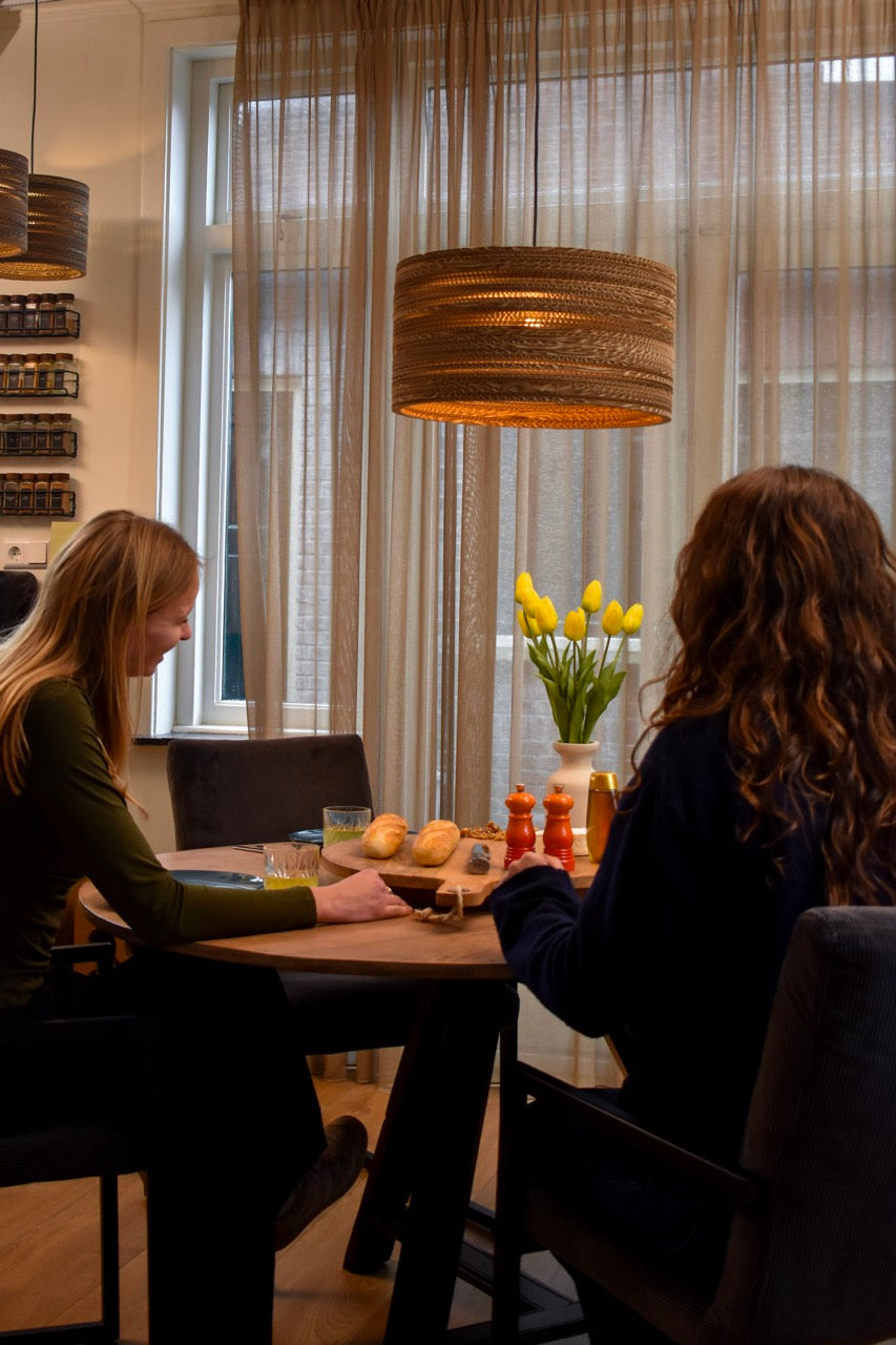 Kartonnen tolmin lamp