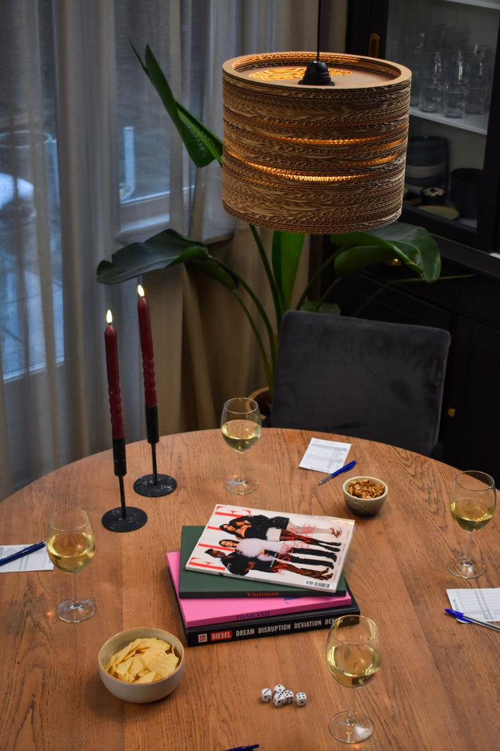 Kartonnen tolmin lamp