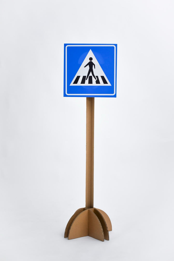 Verkehrsschilder aus Pappe